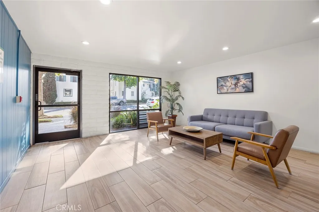 Long Beach, California 90803, United States, 1 Bedroom Bedrooms, ,1 BathroomBathrooms,Residential,Active,238877