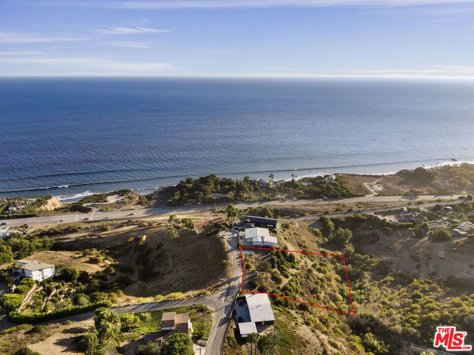 4615 Via Vienta Street