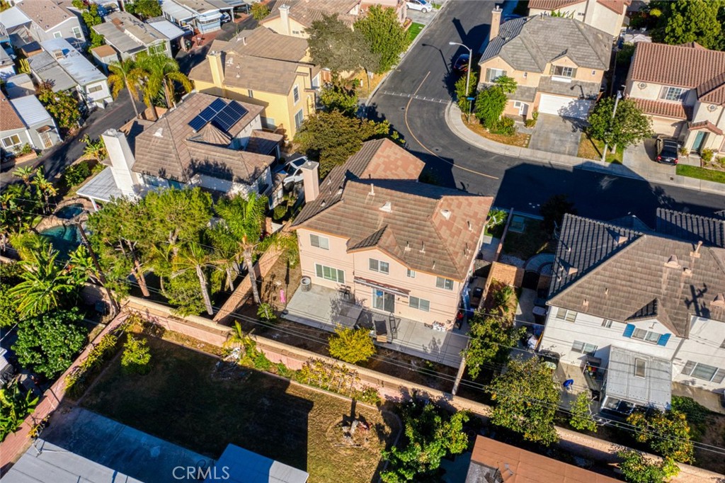 Lorie - Residential