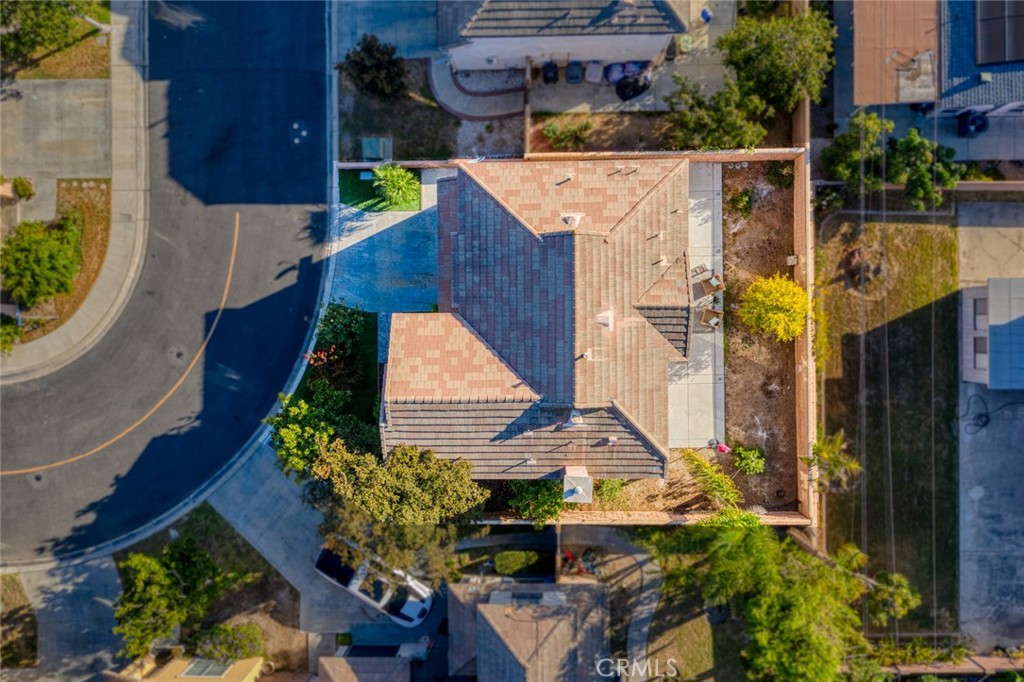 Lorie - Residential