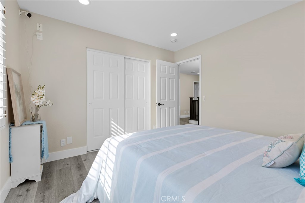 Lorie - Residential