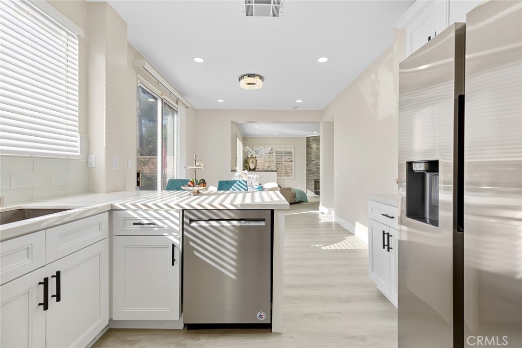 Lorie - Residential