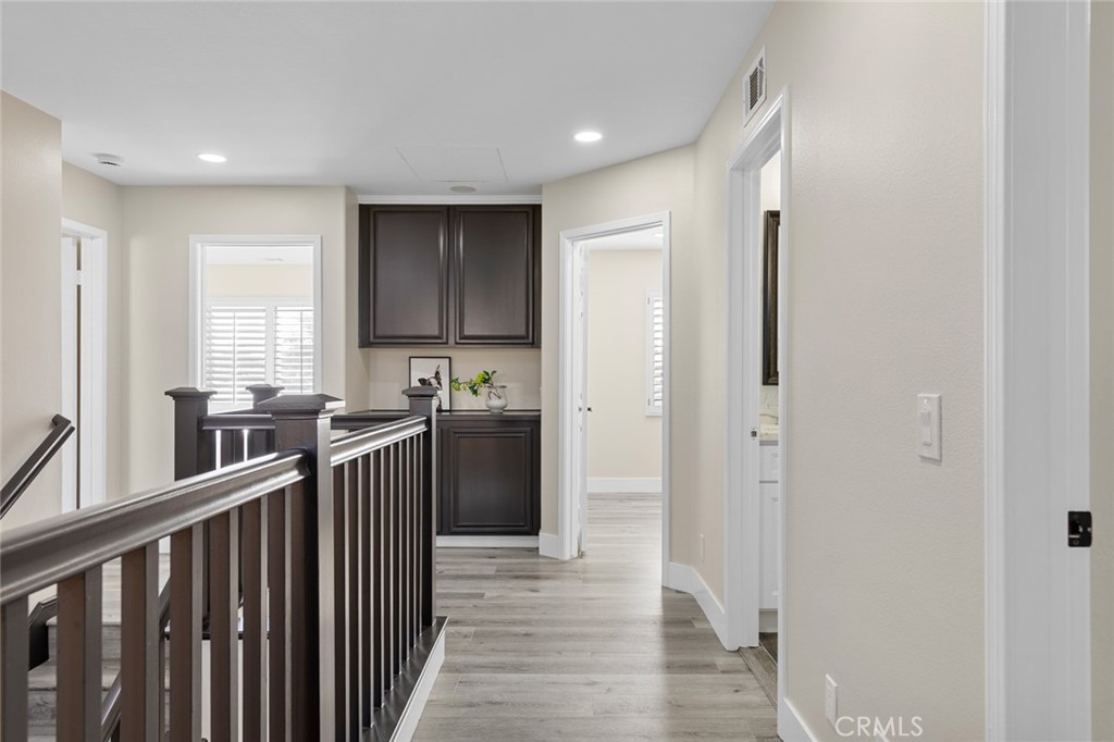 Lorie - Residential