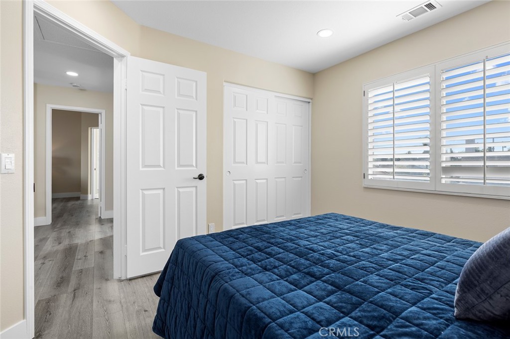 Lorie - Residential