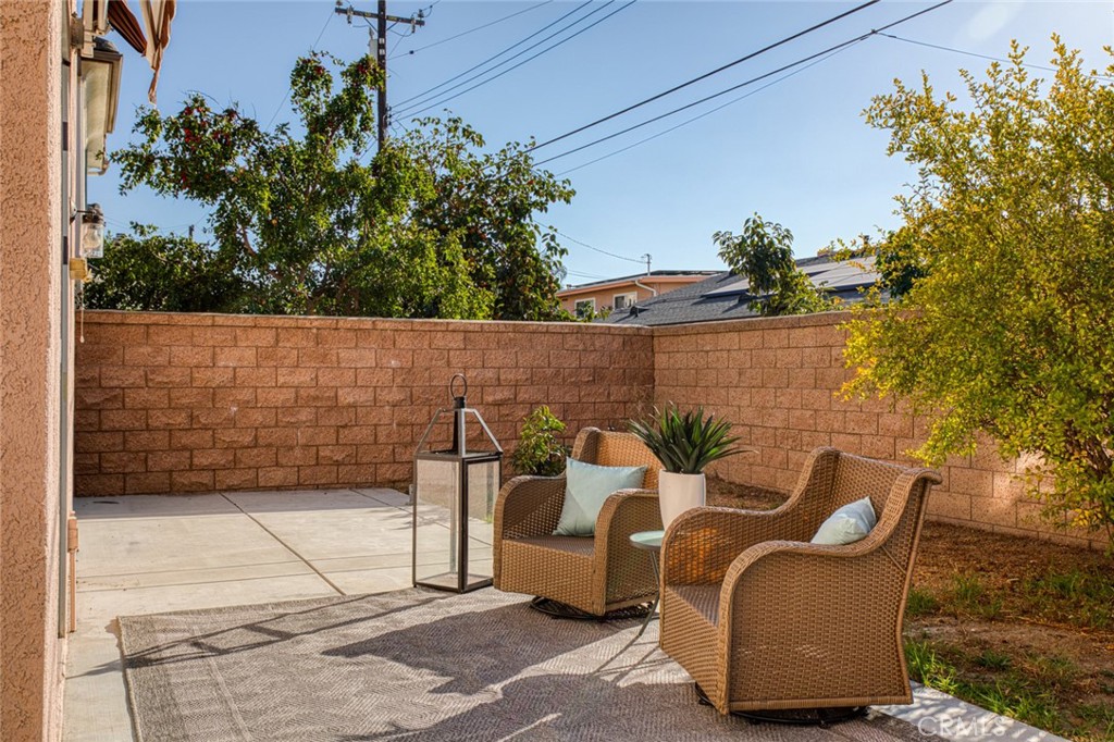 Lorie - Residential