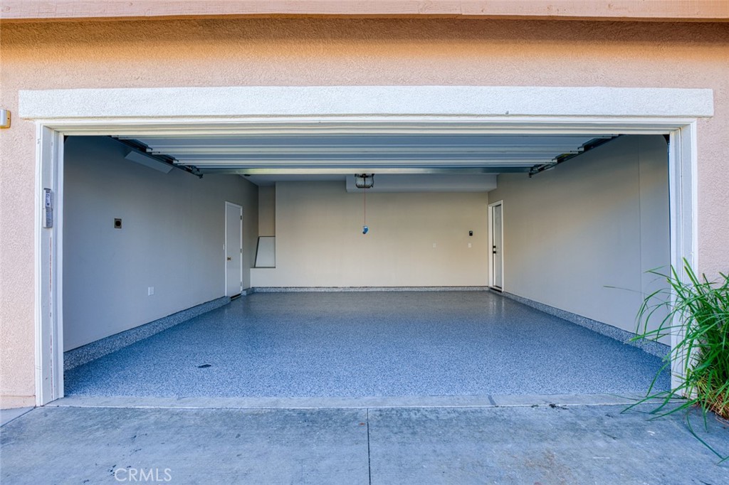 Lorie - Residential