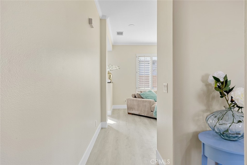 Lorie - Residential