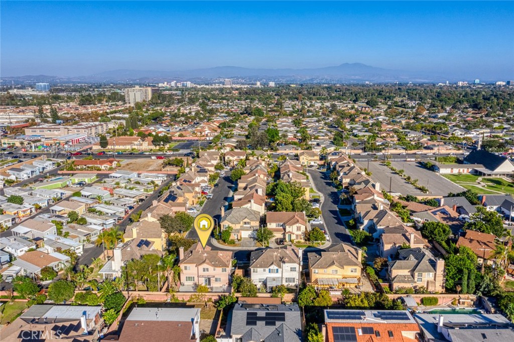 Lorie - Residential