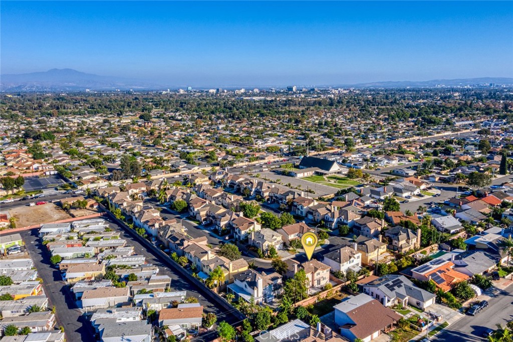 Lorie - Residential