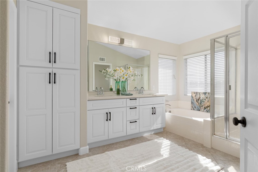 Lorie - Residential