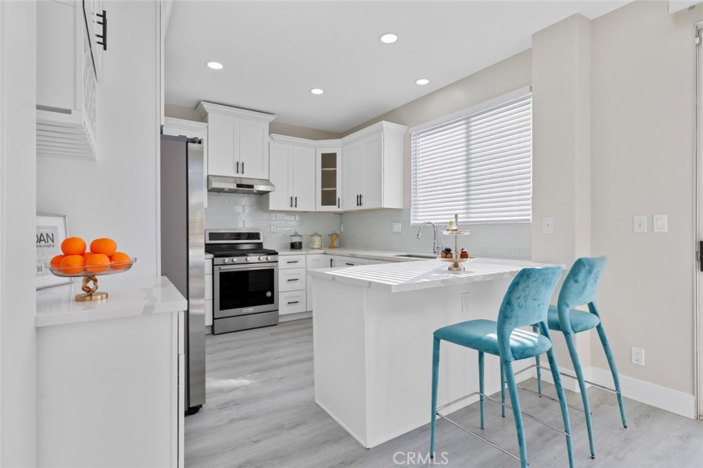 Lorie - Residential