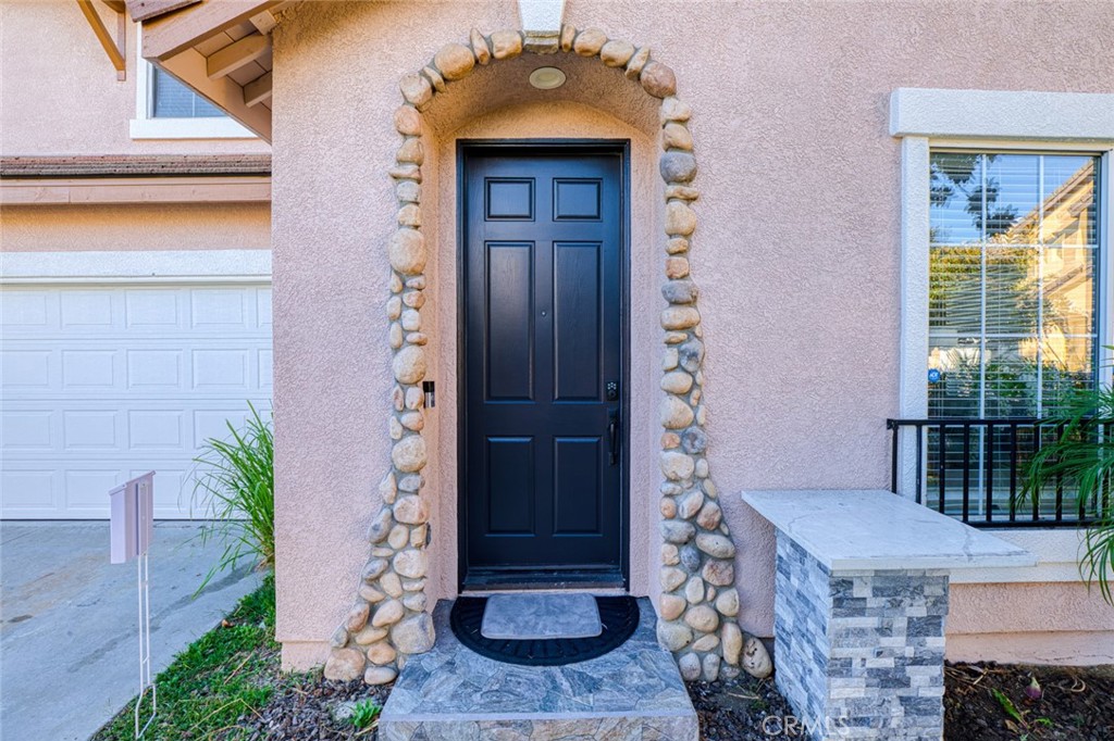 Lorie - Residential