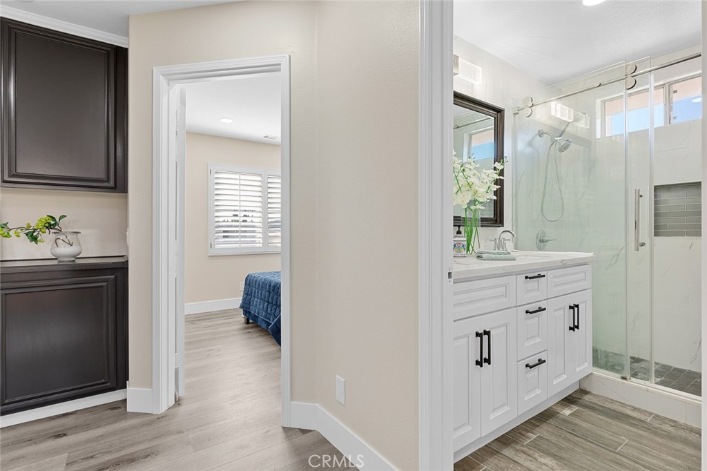 Lorie - Residential