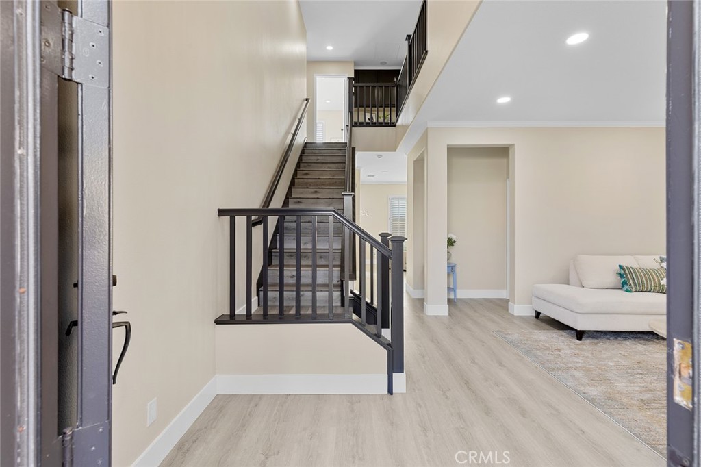 Lorie - Residential