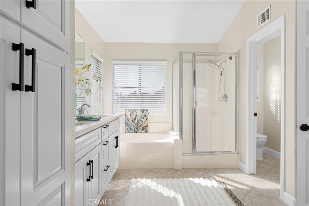 Lorie - Residential