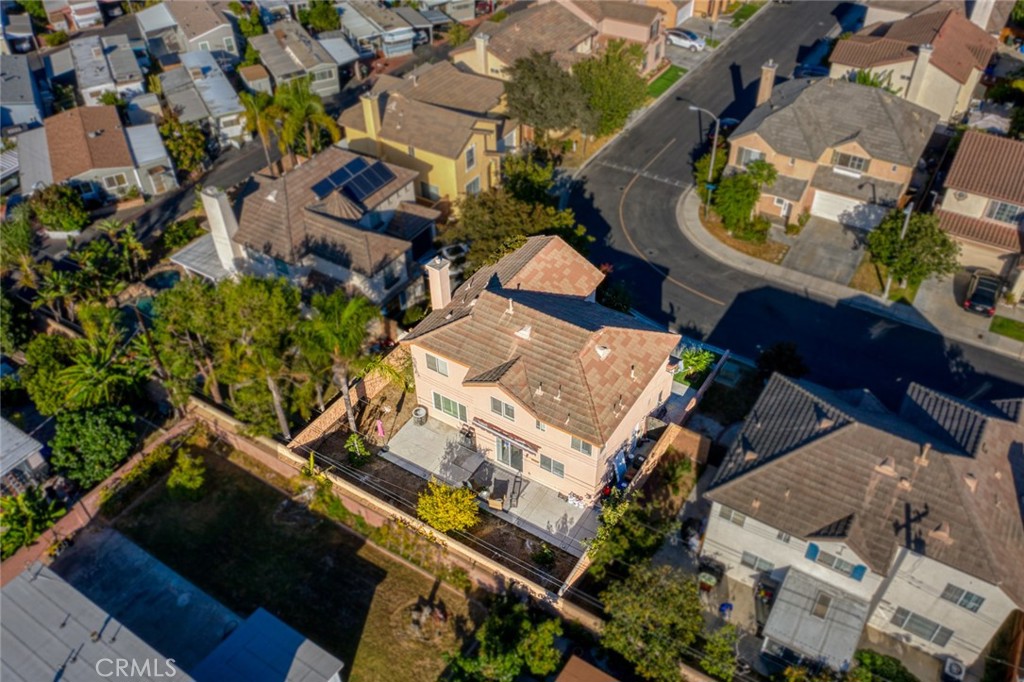 Lorie - Residential