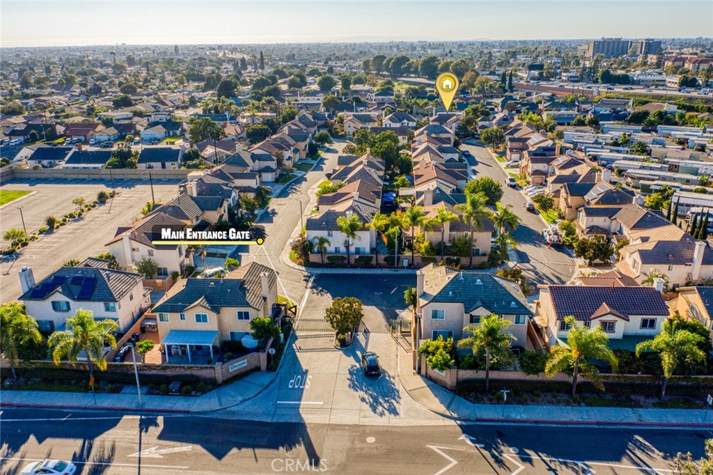 Lorie - Residential