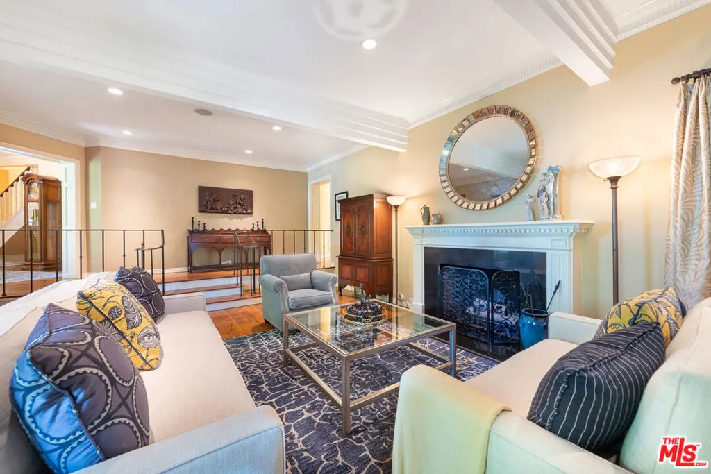 Encino, California 91436, United States, 4 Bedrooms Bedrooms, ,4 BathroomsBathrooms,Residential,Active,189005