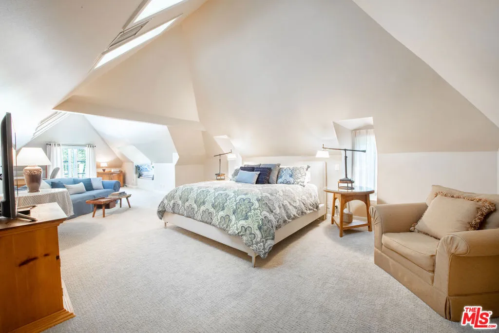 Encino, California 91436, United States, 4 Bedrooms Bedrooms, ,4 BathroomsBathrooms,Residential,Active,189005