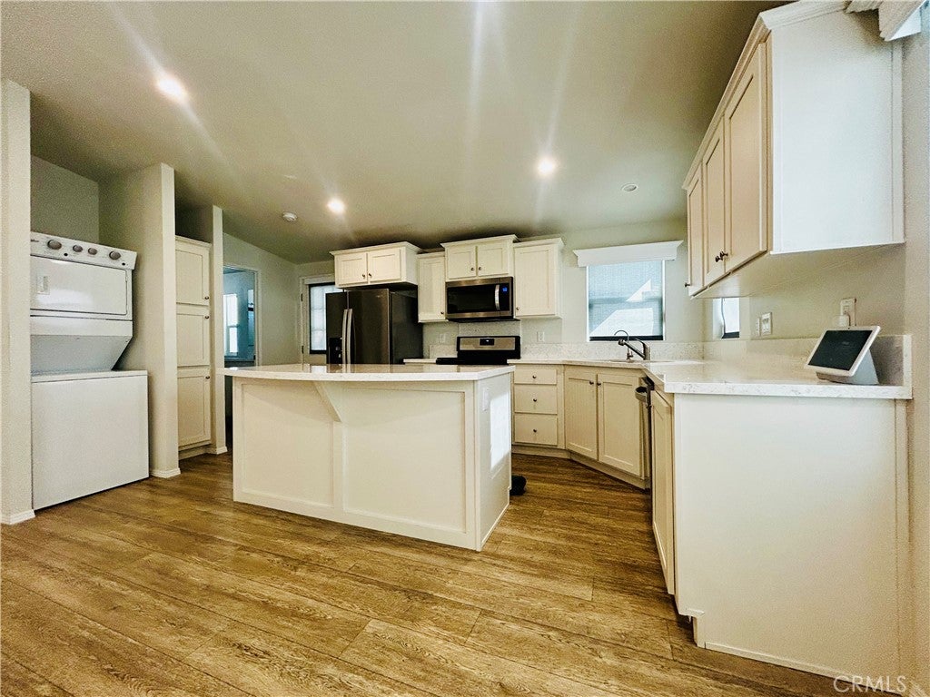 24 Coolidge Drive 24