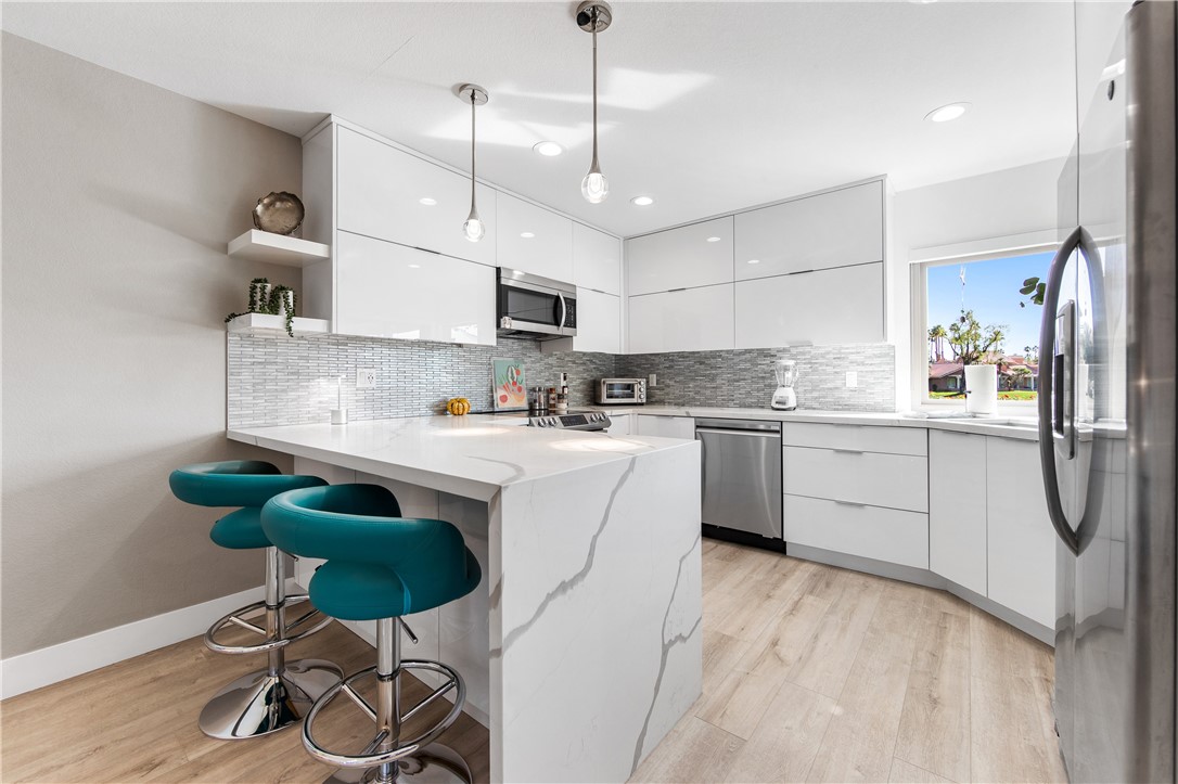 Oasis Country Club (32414) - Residential