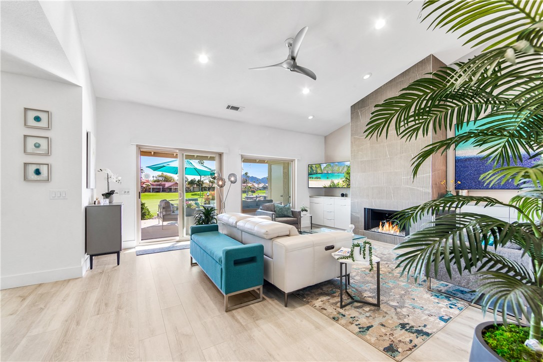 Oasis Country Club (32414) - Residential