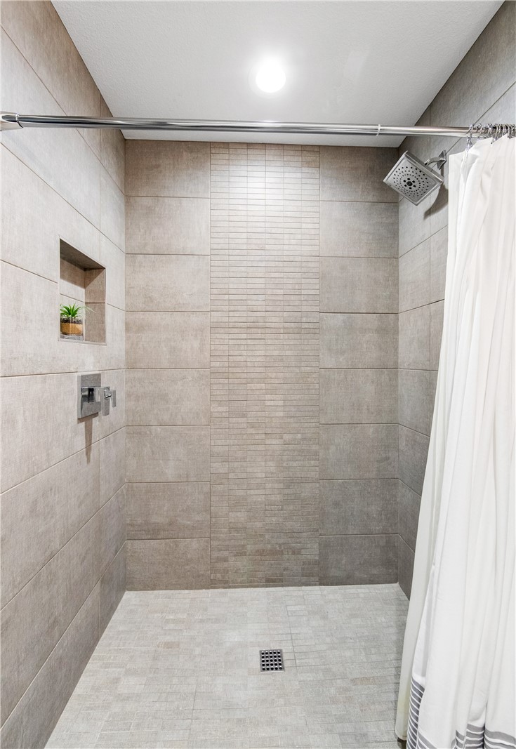 Oasis Country Club (32414) - Residential