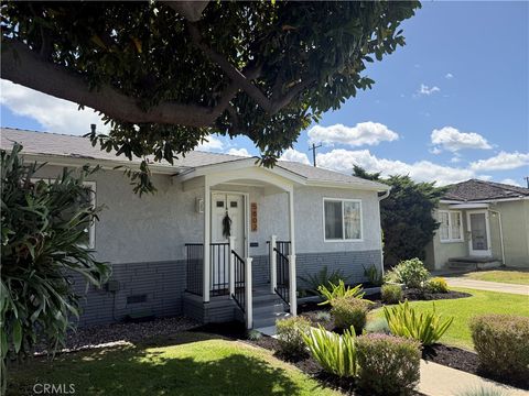 Photo of 5802 E Parapet, Long Beach, CA 90808 (MLS # PW26090986)