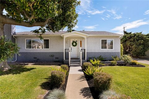Photo of 5802 E Parapet, Long Beach, CA 90808 (MLS # PW26090986)
