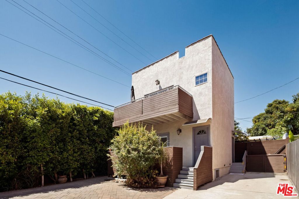 5815 Franklin Avenue