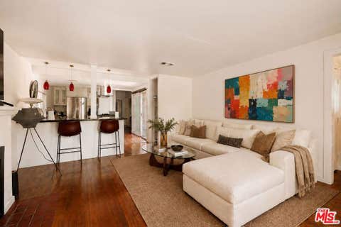 Photo of 5815 Franklin Avenue, Los Angeles, CA 90028 (MLS # 26866983)