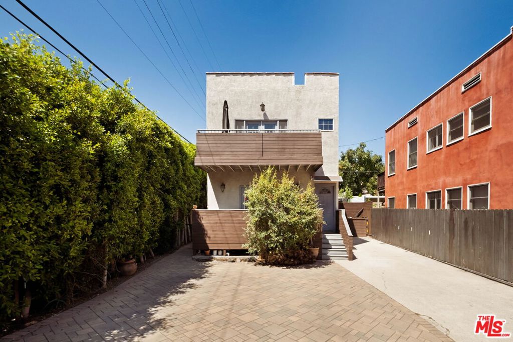 5815 Franklin Avenue