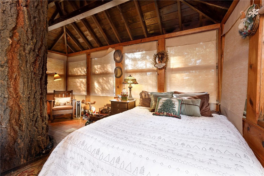 529 West Victoria Court