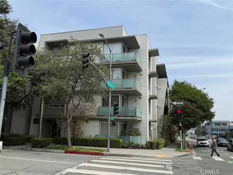 Photo of 160 S Hudson Ave #105, Pasadena, CA 91101 (MLS # AR26076120)