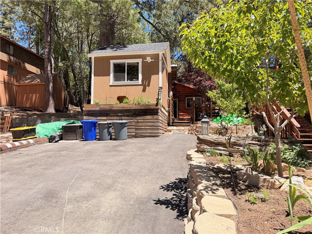 521 Fir Lane