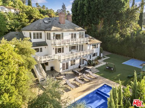 Photo of 14619 Valley Vista Boulevard, Sherman Oaks, CA 91403 (MLS # 26670237)