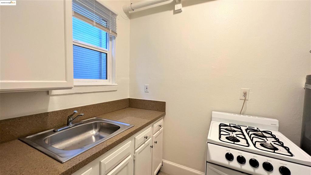 PILL HILL - Residential Lease