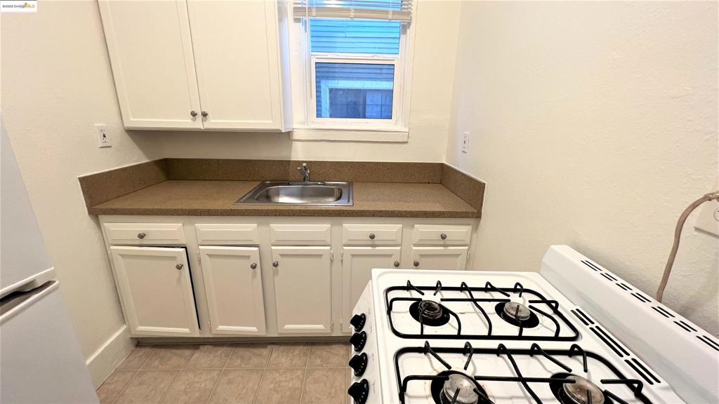 PILL HILL - Residential Lease