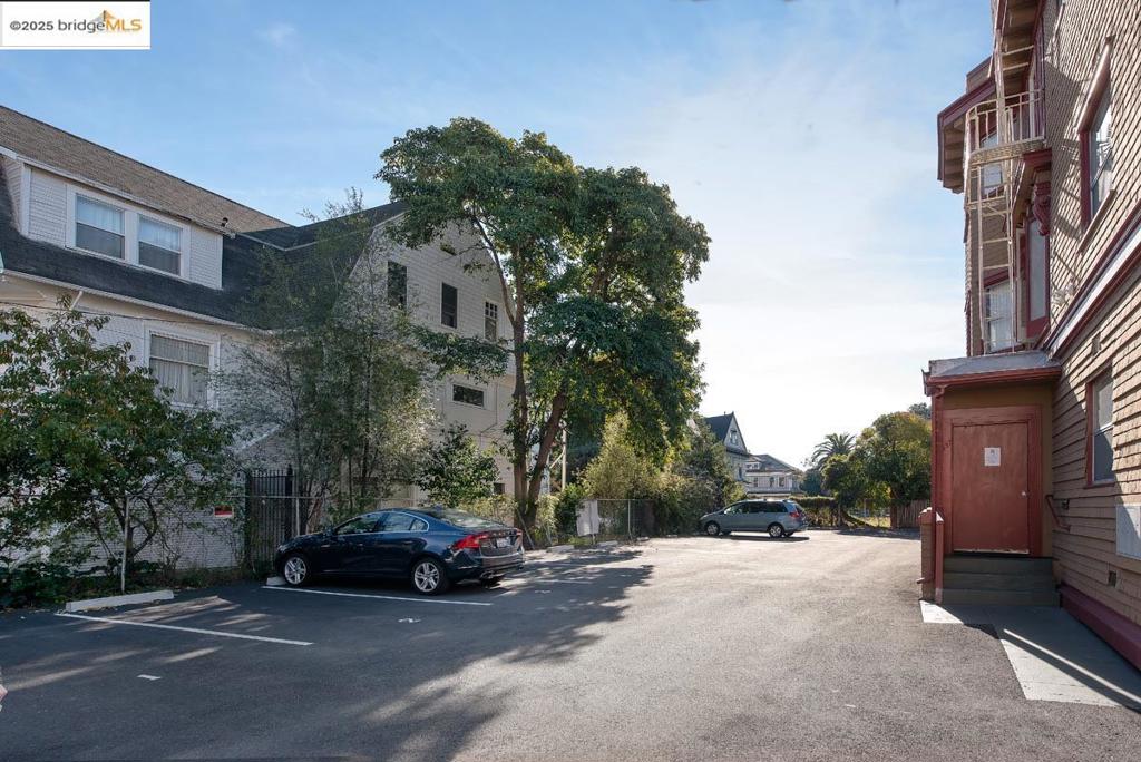 PILL HILL - Residential Lease