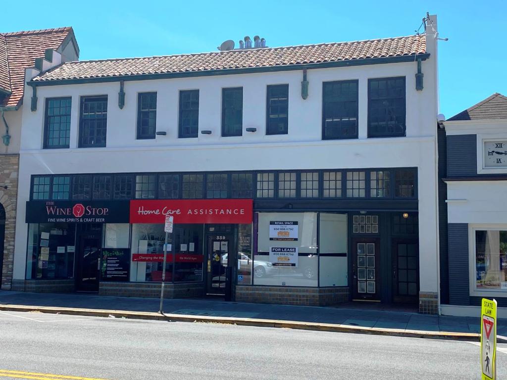 Love living in the heart of downtown Burlingame? Don't miss this spacious studio with beautiful hardwood floors, high ceilings, and large windows. This unit has an updated kitchen with stainless steel appliances and a separate eating area. The studio also has a generous walk-in closet and ample storage. Walk to vibrant Burlingame Ave. with cafes, fine dining, shopping. Enjoy the weekly Farmers Market and all the conveniences right outside your door, lie the Post office, the library, and the Cal Train station. Easy freeway access to San Francisco and Silicon Valley and near SF International airport. Water and garbage included in the rent. Tenant pays electricity. No pets. There is a $35 application fee. Available April 27th. 12 months lease agreement.