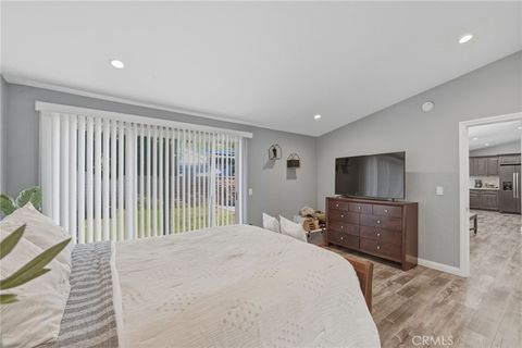 Tiny photo for 32015 Quartz Ln, Castaic, CA 91384 (MLS # DW26050140)