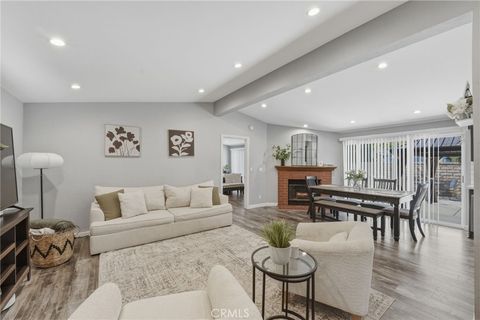 Tiny photo for 32015 Quartz Ln, Castaic, CA 91384 (MLS # DW26050140)