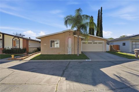 Tiny photo for 32015 Quartz Ln, Castaic, CA 91384 (MLS # DW26050140)