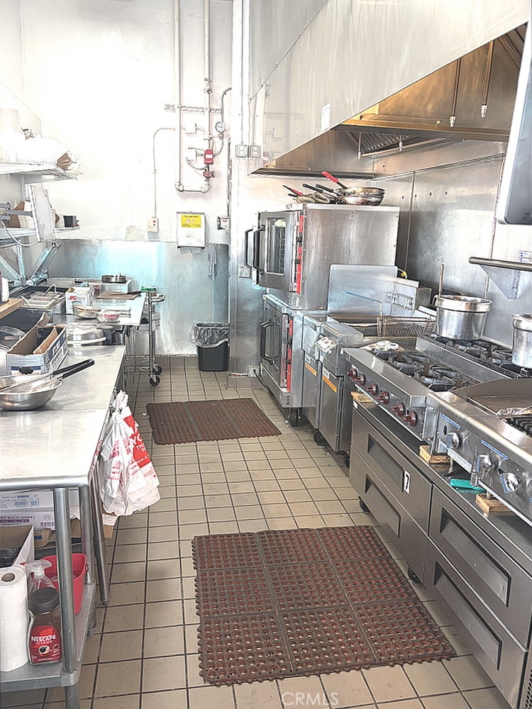 575 E Pico Boulevard
