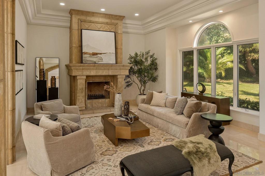6998 Rancho La Cima Dr