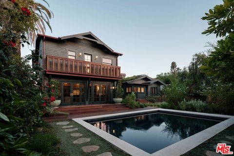 Photo of 649 Palms Boulevard, Venice, CA 90291 (MLS # 26831029)