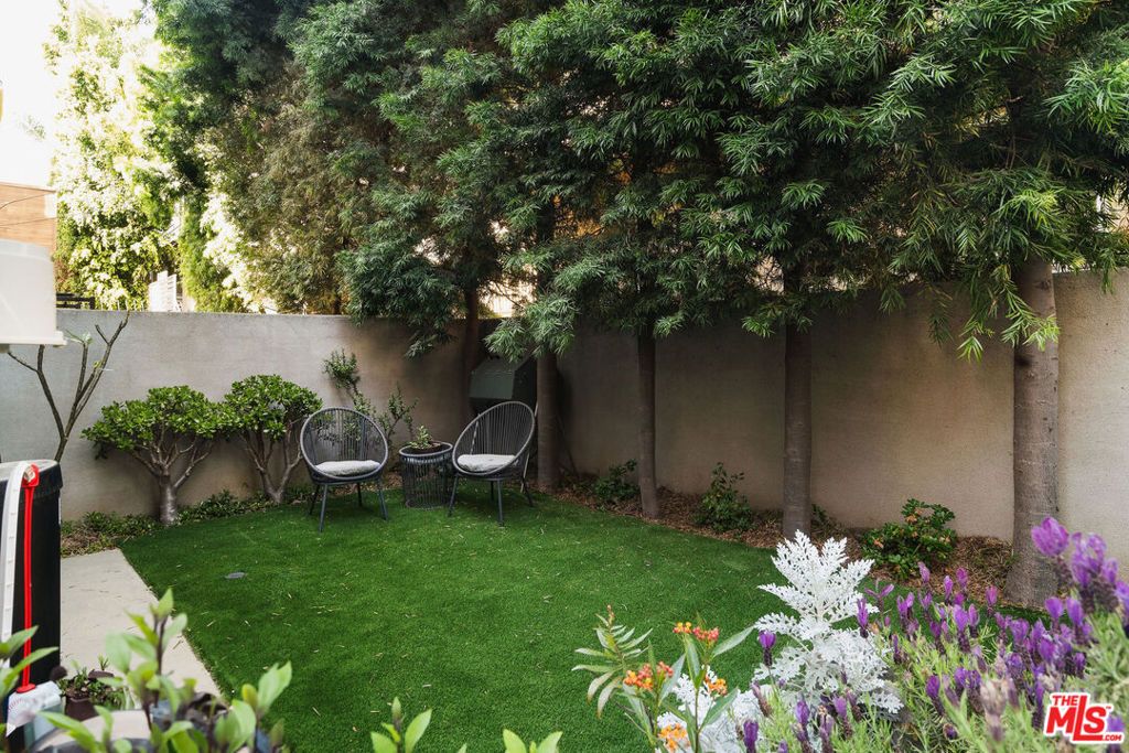 listing image 130727771473289949848