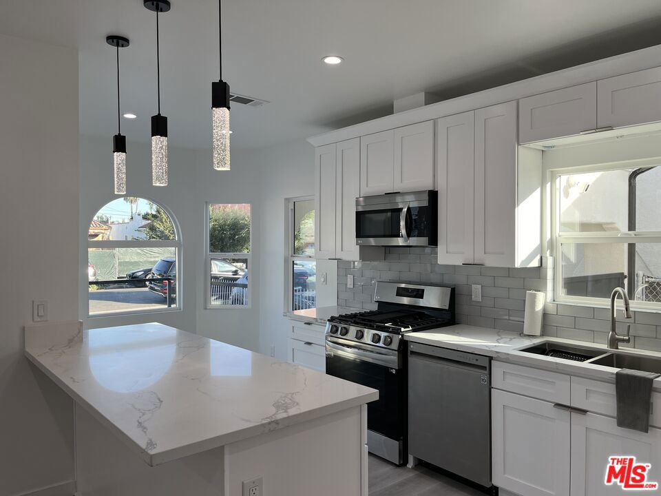 Properties 2 3021 Wellington Road