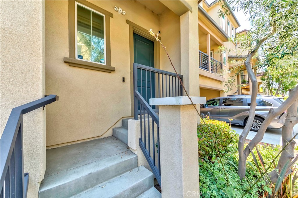 1122 Gardiner Lane