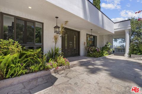 Photo of 3453 Green Vista Drive, Encino, CA 91436 (MLS # 26710463)